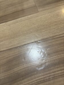 フローリング凹みキズ