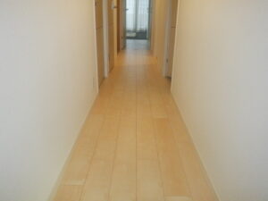 廊下フローリング張替え