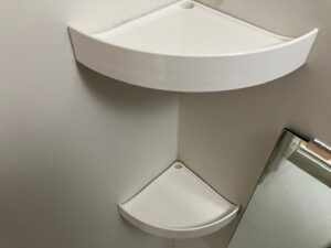 シャンプー棚新品交換