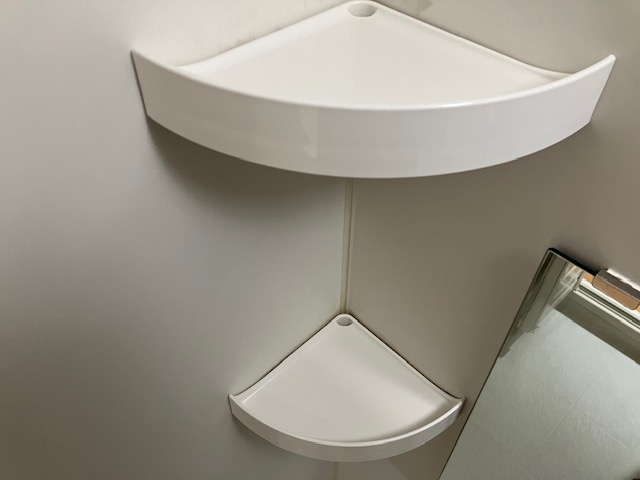 シャンプー棚新品交換