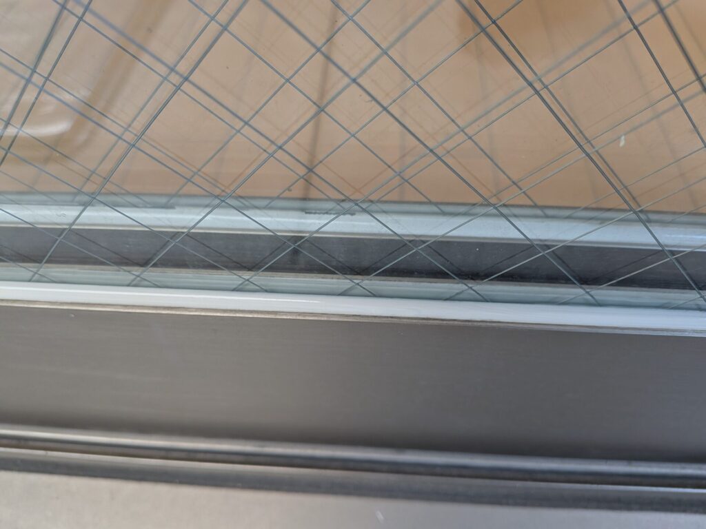 サッシガラス廻りシーリング