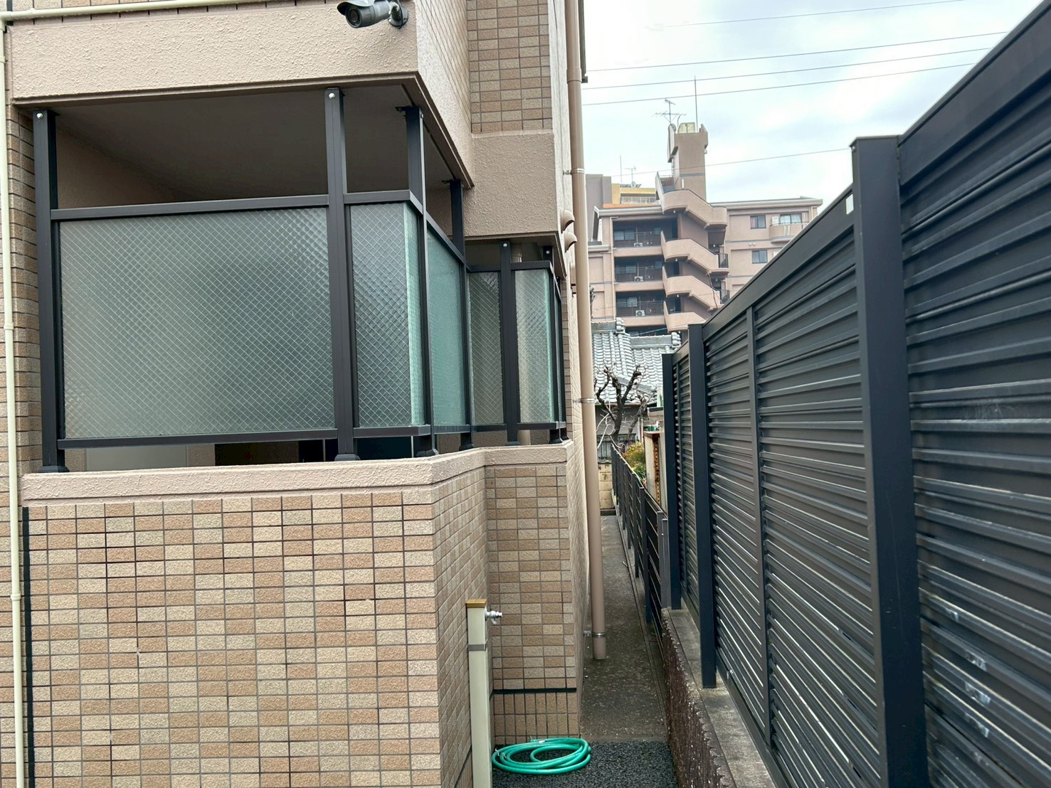 マンション敷地内清掃