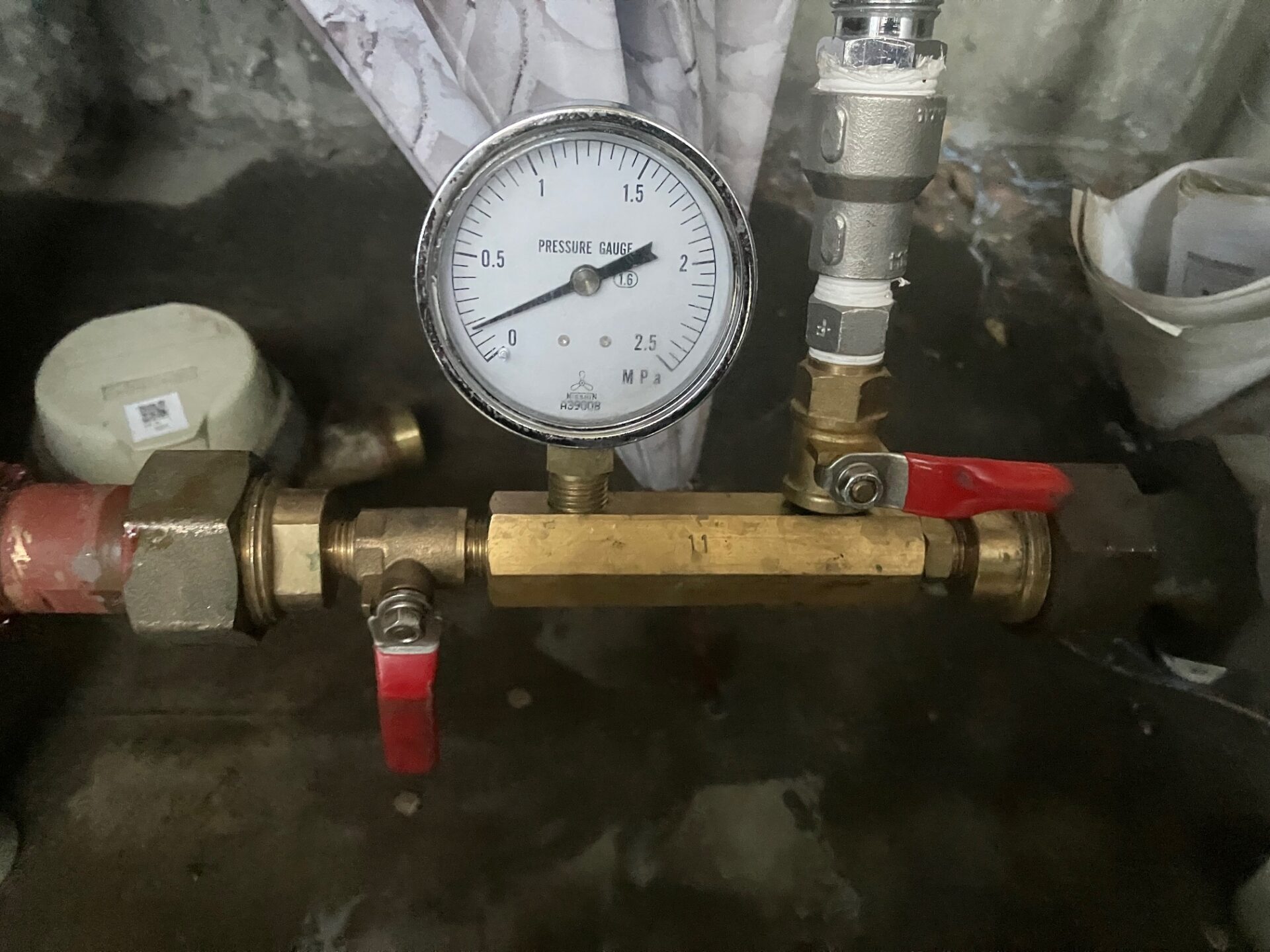 漏水トラブル発生！！圧力試験による原因調査を実施