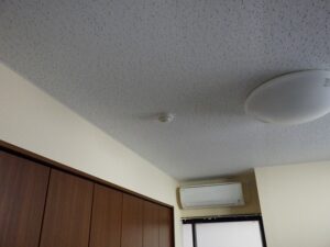 「入居中だから不安…」を解消する、居室内点検口設置の内装工事事例☆