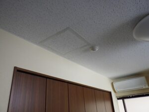 「入居中だから不安…」を解消する、居室内点検口設置の内装工事事例☆