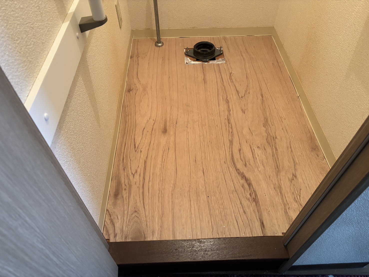 見て見ぬふり厳禁！トイレ床の異変、根こそぎ解決☆