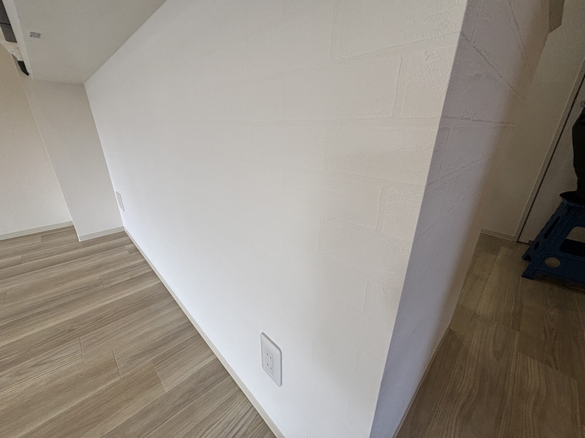 レンガ柄クロスでカフェ風の空間に！．．．写真では伝わらないのが、残念．．．．